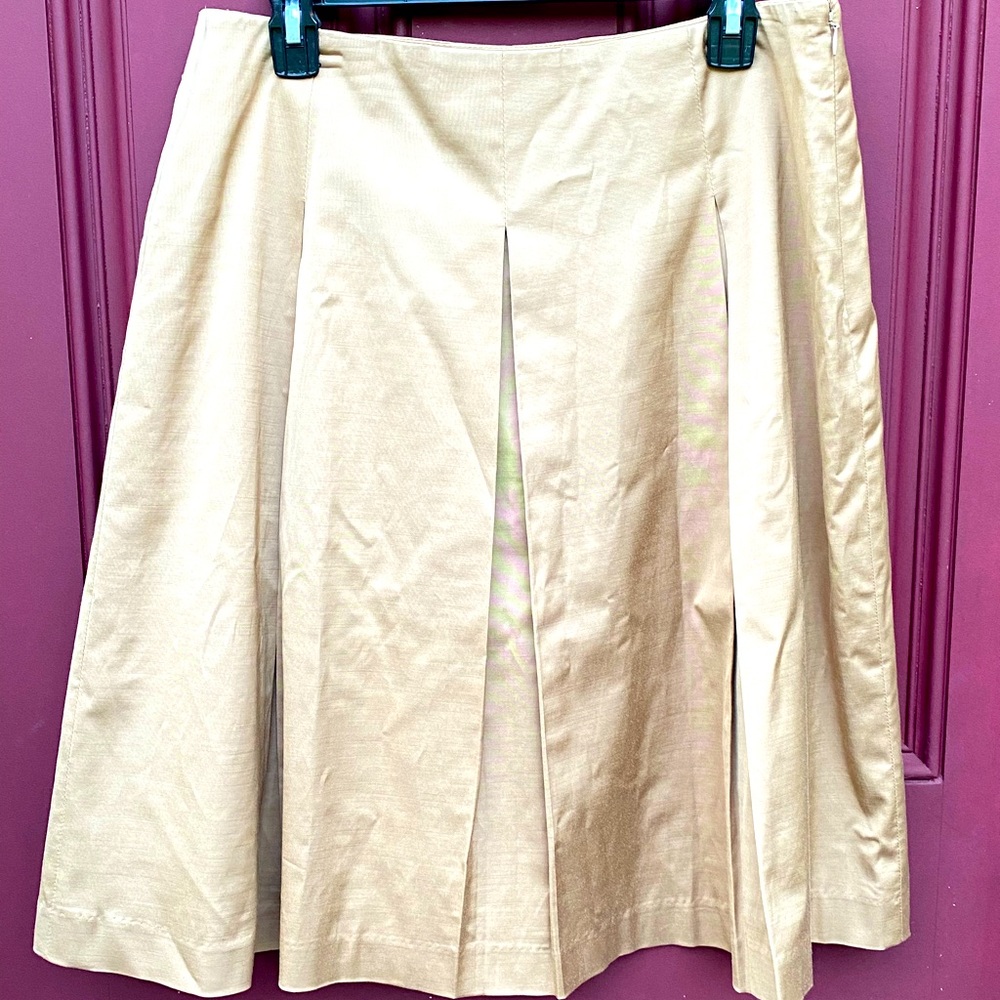 Khaki pleated skirt size 14, Talbots, classic style knee links, khaki skirt